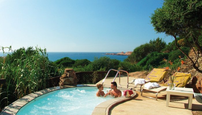 Honeymoon Destinations: why choose Isola Rossa in Sardinia 